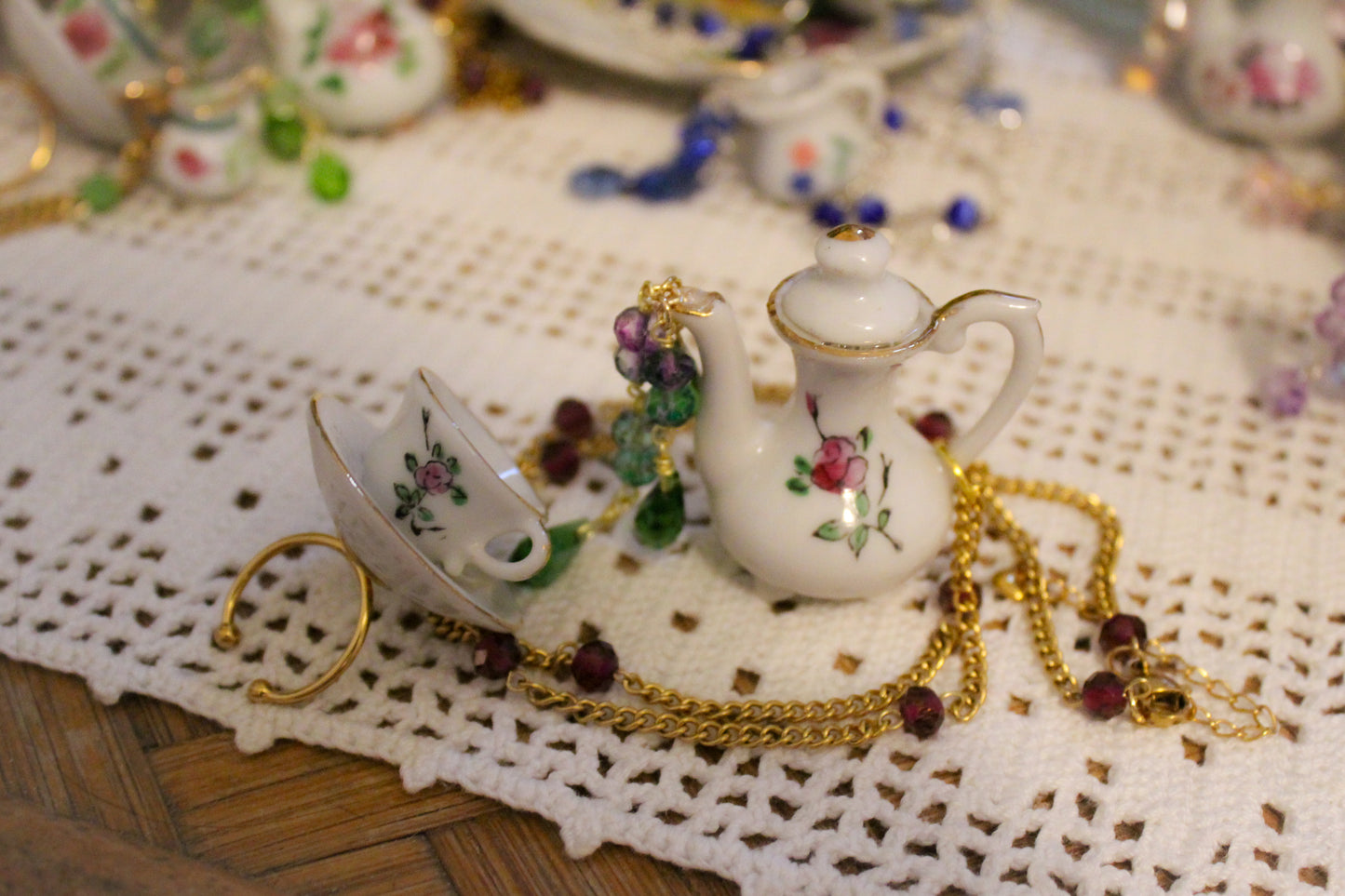 Vidia Teapot Necklace