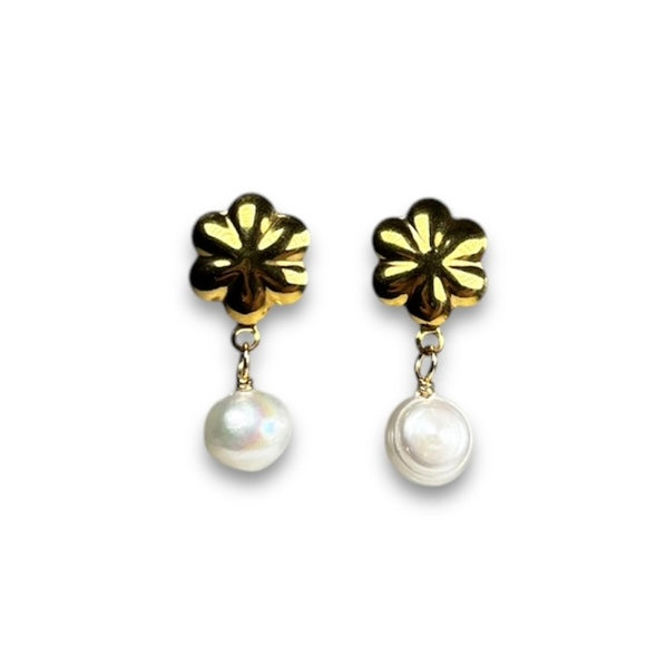 Pearl Petalled Studs