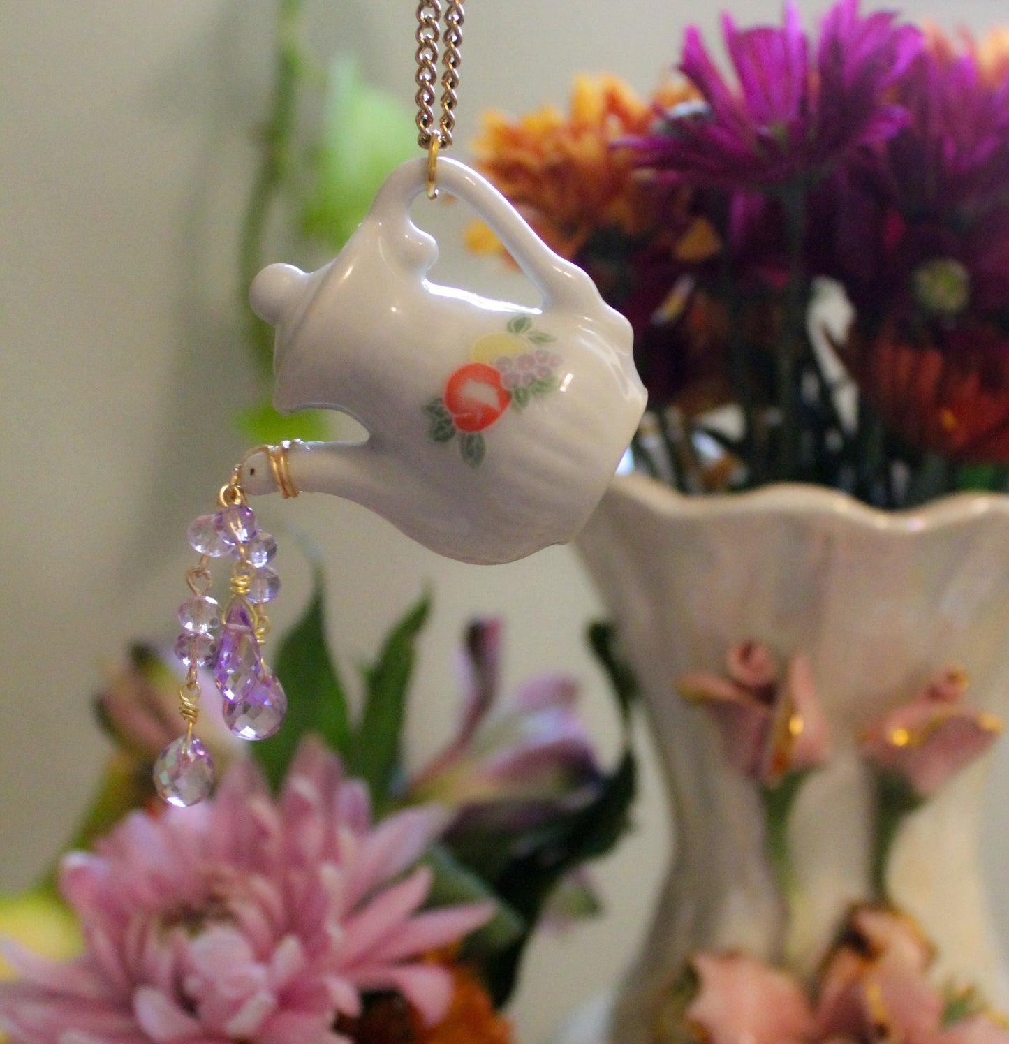 Prilla Teapot Necklace