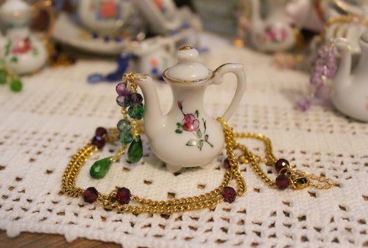 Vidia Teapot Necklace
