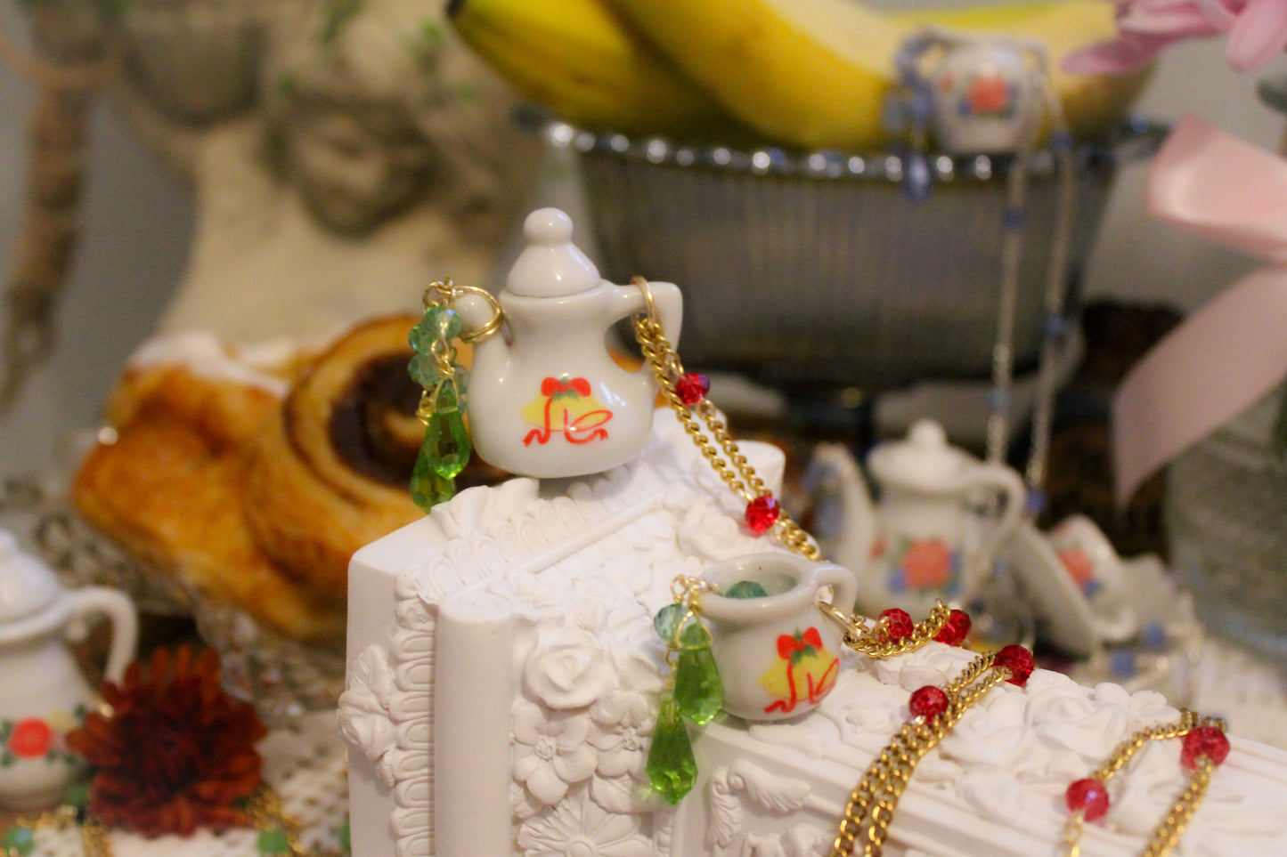 Merry Fairy's Pitcher Necklace