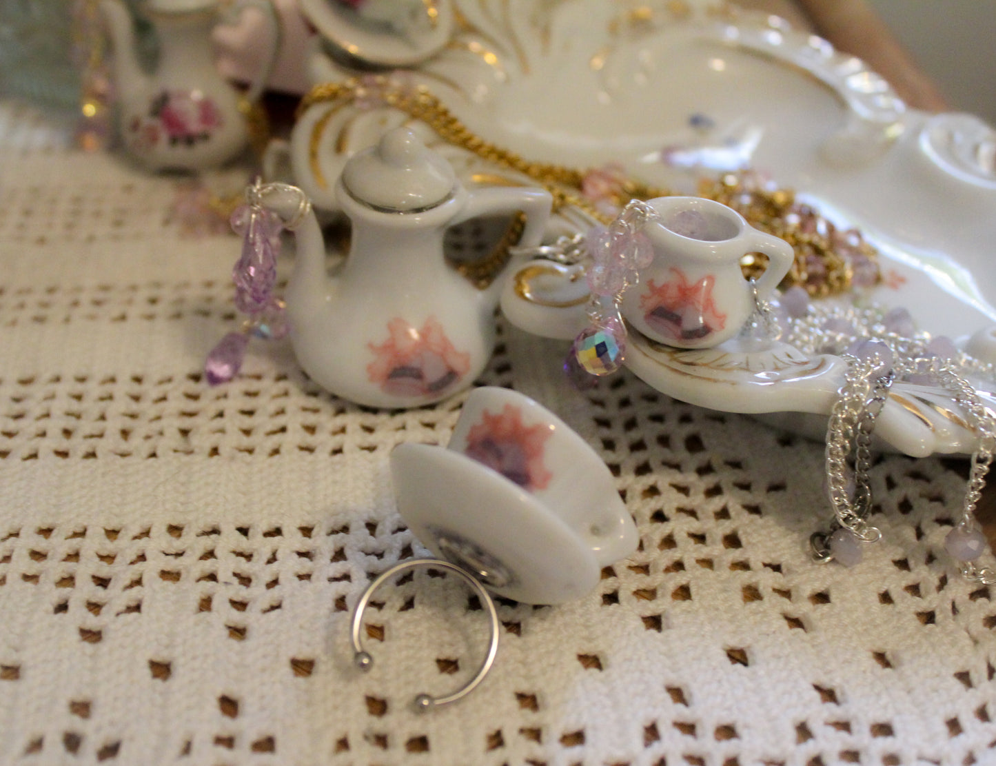 Sweetie Bell Pitcher Necklace