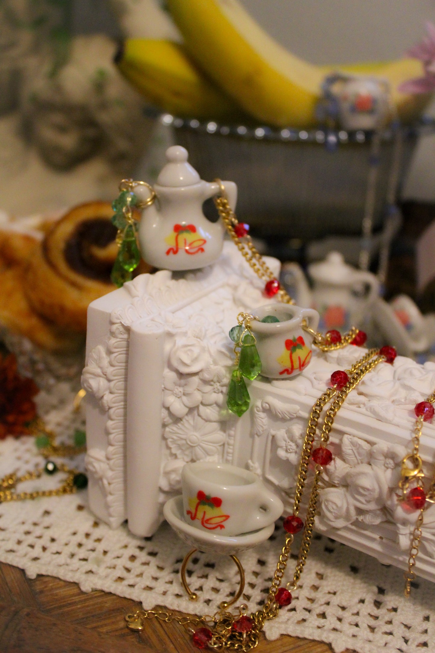 Merry Fairy's Pitcher Necklace